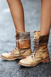 Martin-Stiefel mit Schnürung